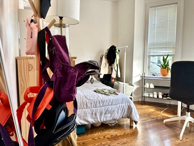 Building Photo - 19 Marney St