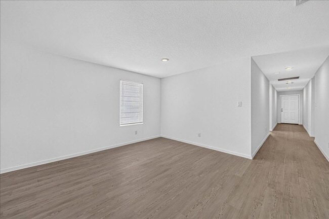 Building Photo - 1314 Lady Yoli St