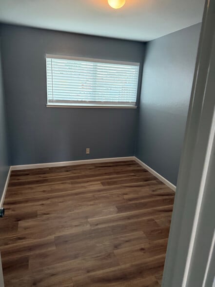 Building Photo - 661 Oldham Way