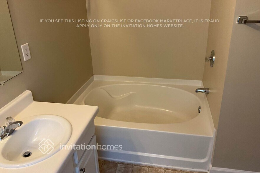 Building Photo - 407 Windstone Trail