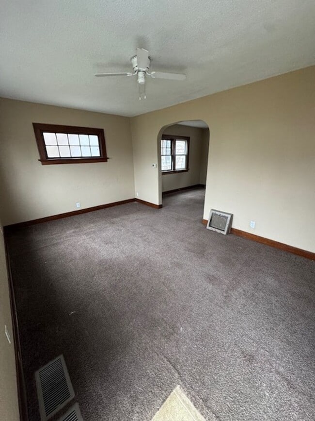 Building Photo - 4022 Weisser Park Ave