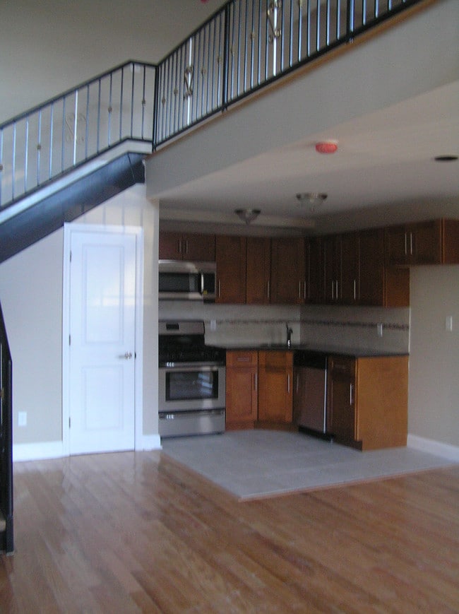 Building Photo - Hudson Views Apartments