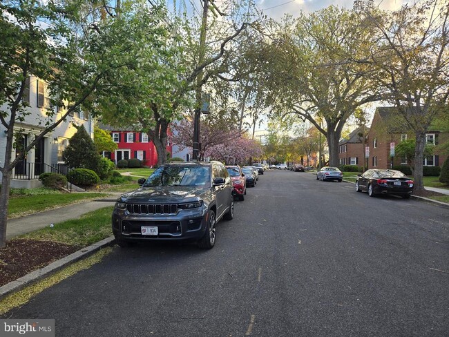 Building Photo - 2125 Suitland Terrace SE