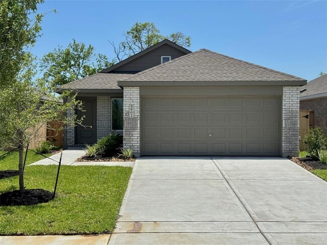 Primary Photo - 5902 Starling Dr