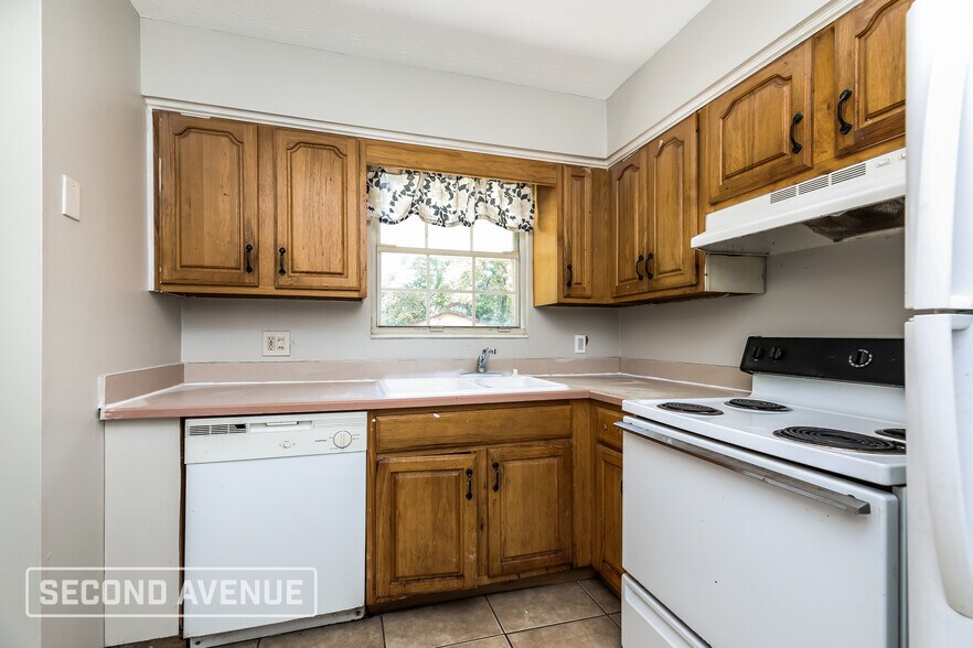 Building Photo - 6801 Blanco Ct