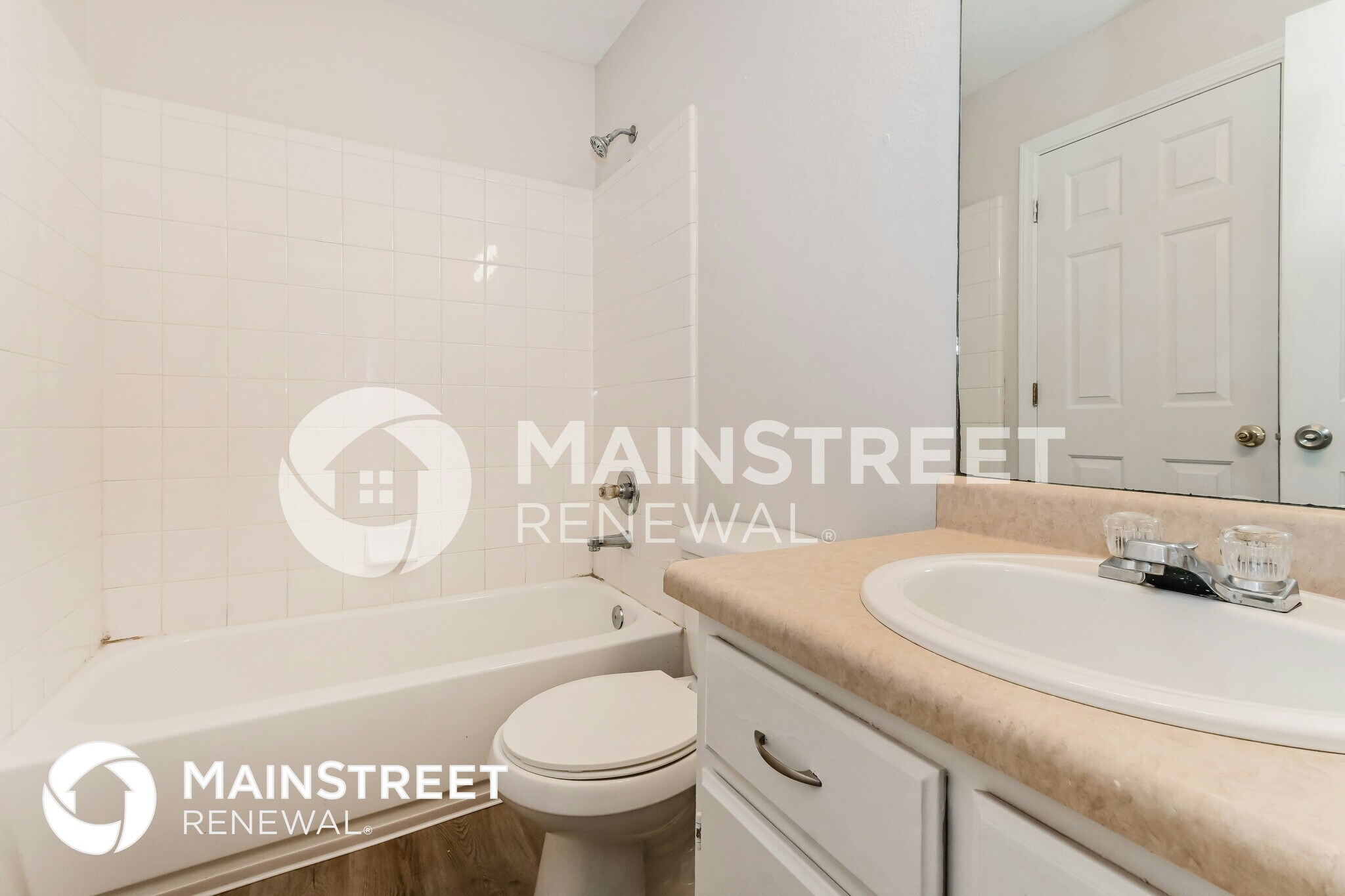 Building Photo - 4690 Royal View Dr