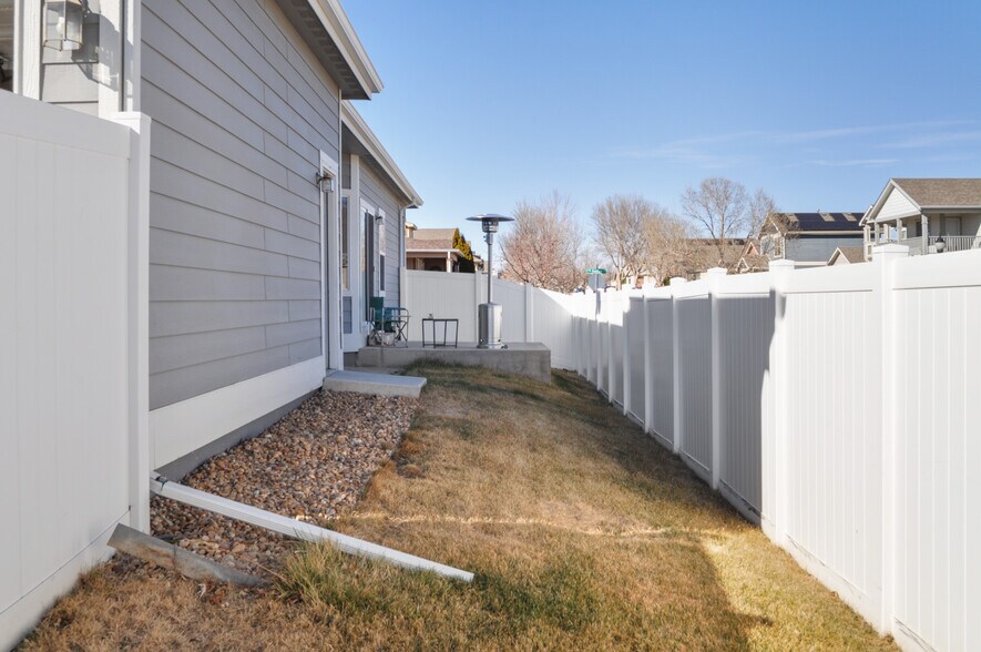 Building Photo - 2500 Heather Ln