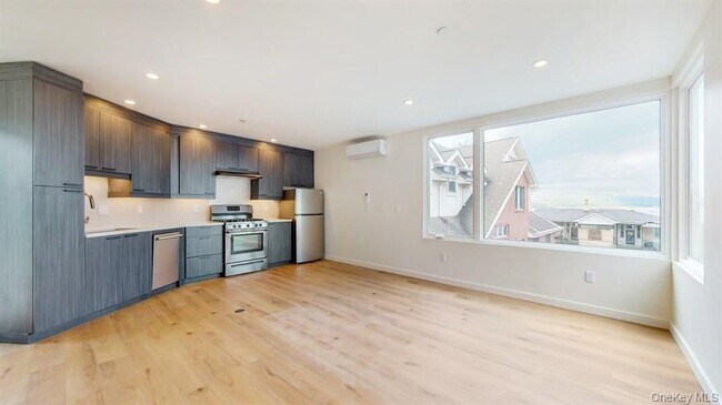 Building Photo - 16 Tiernans Ln