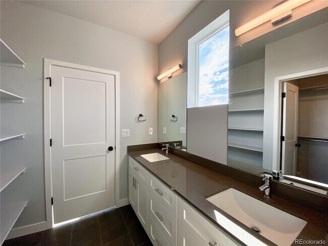 Building Photo - 3539 S Pennsylvania St