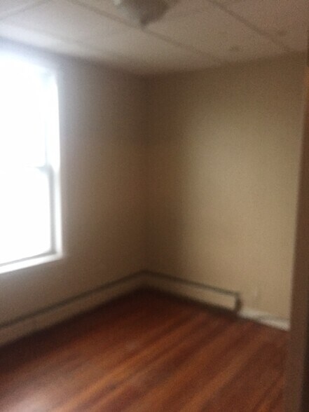 Building Photo - 630 Bennington St