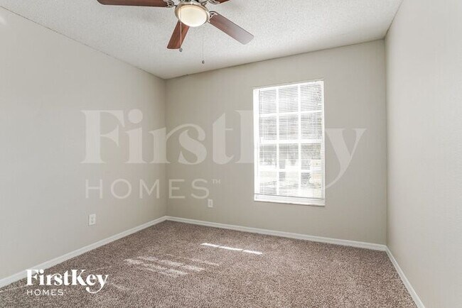 Building Photo - 360 Clay St