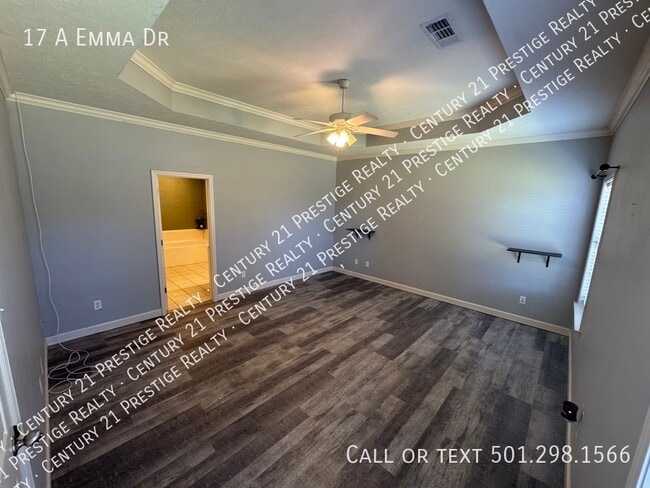 Building Photo - 17 Emma Dr