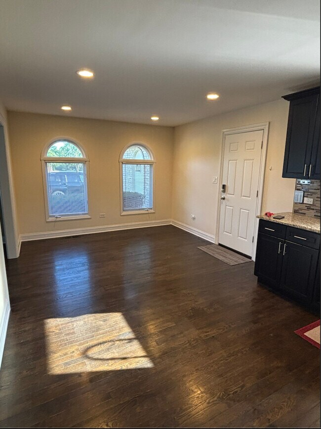 Building Photo - 406 S Lauder Ln