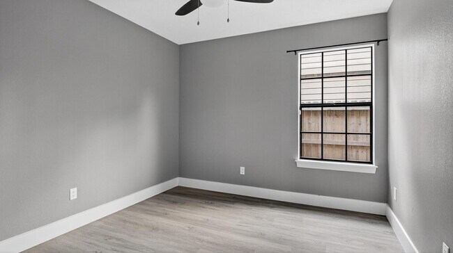 Building Photo - 4935 Otter Peak Dr