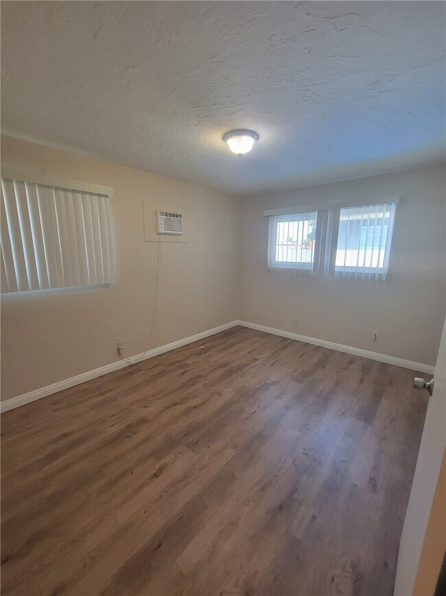 Building Photo - 4505 Canoga St