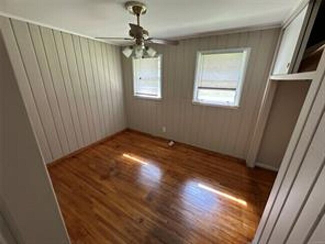Building Photo - Charming 3 Bed/2 Bath Home in Montgomery - $1425/mo