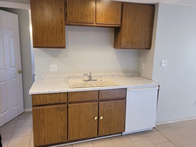 Building Photo - 1809 Galilee Ave