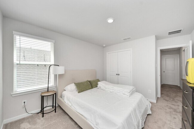 Building Photo - 21638 Laggan Clf Ln