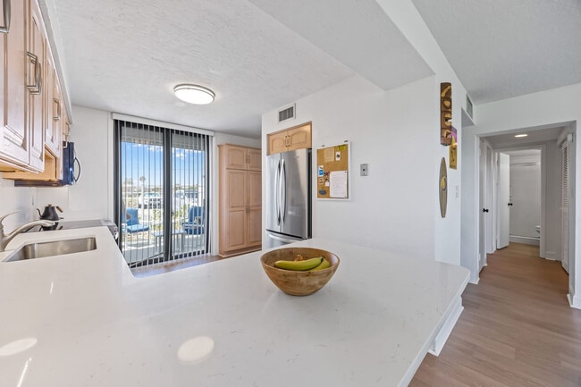 Building Photo - 2101 S Atlantic Ave