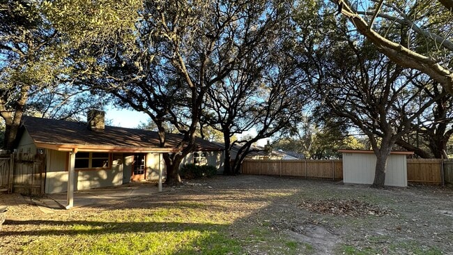 Building Photo - 7306 Broken Arrow Ln