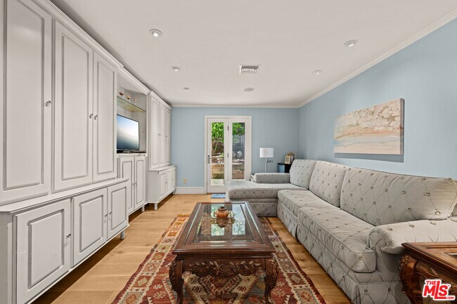 Building Photo - 1575 Alexis Pl