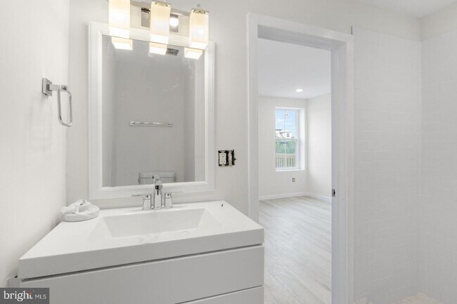 Building Photo - 223 S 45th St