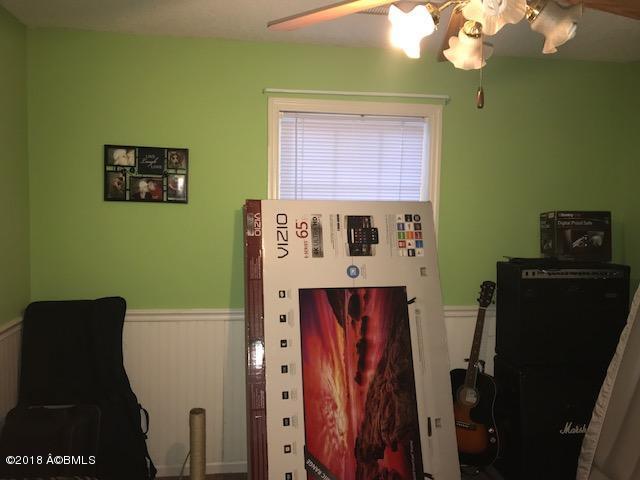 Building Photo - 29 Ardmore Ave