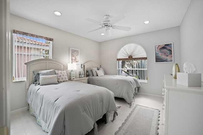 Building Photo - 12573 Coral Lakes Dr