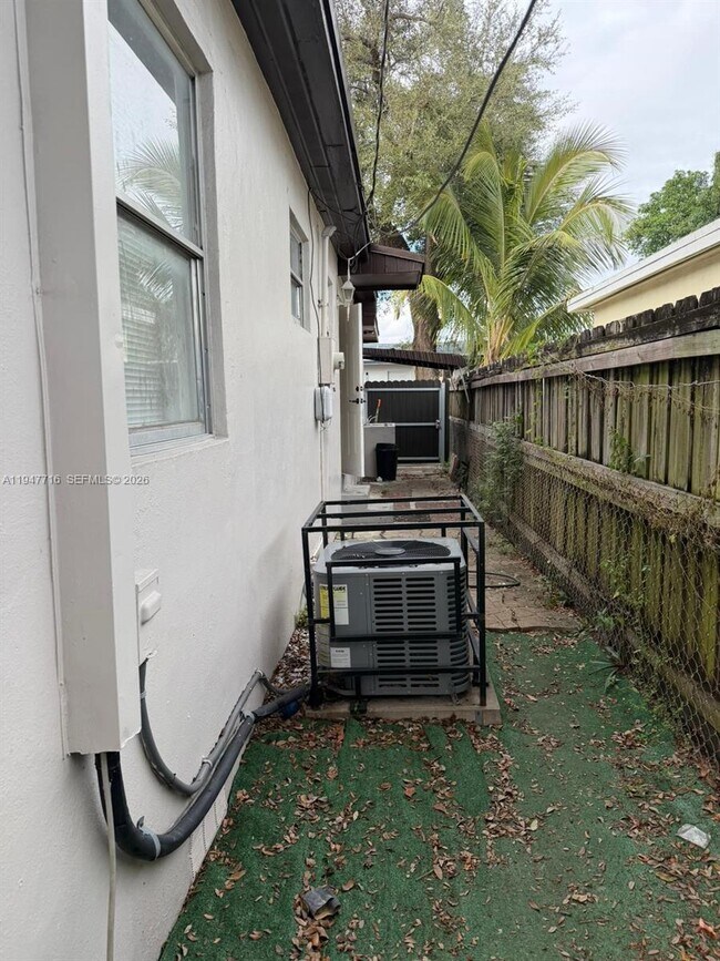 Building Photo - 3041 NW 52nd St