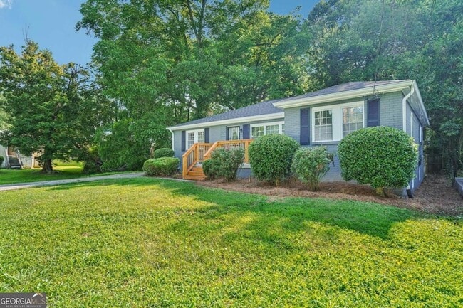 Building Photo - 125 Chappell Rd SW