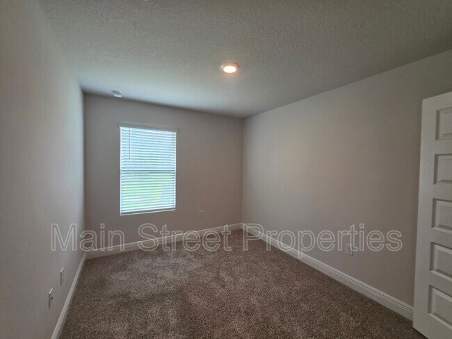Building Photo - 9011 Golden Eye Dr