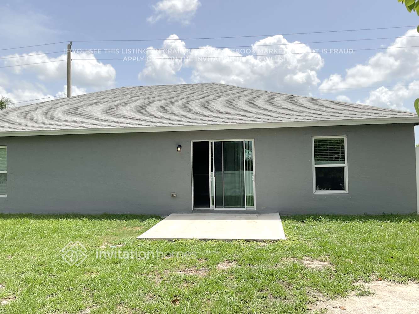 Building Photo - 1762 SW Airoso Blvd