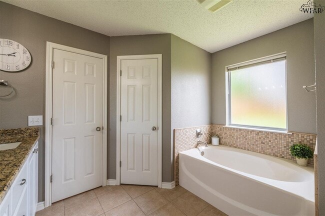 Building Photo - 4807 Libby Dr