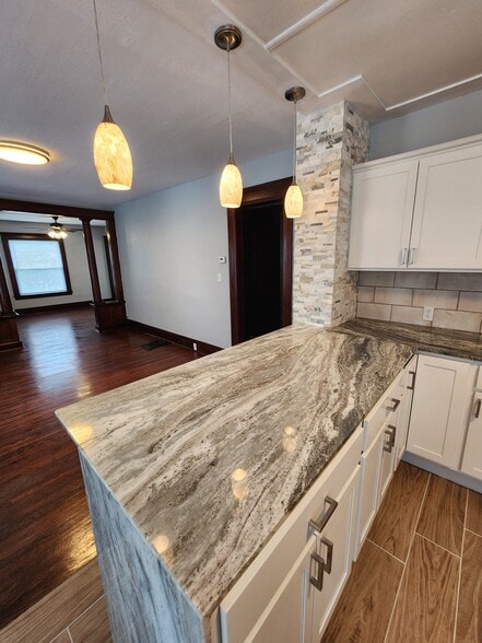 Building Photo - 260 Tennyson Ave