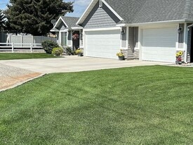 Building Photo - 846 W 3200 S