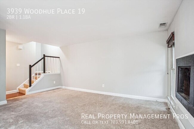 Building Photo - 3939 Woodhue Pl