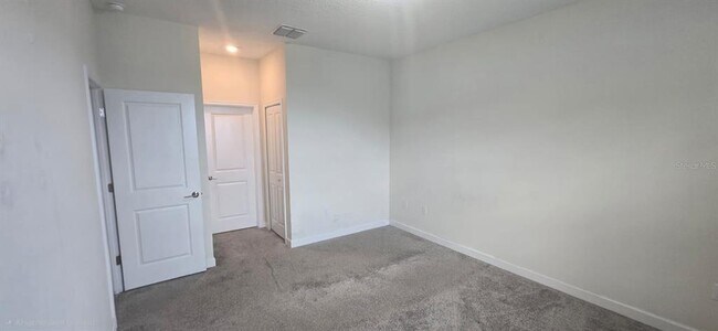 Building Photo - 212 Bergamot Lp