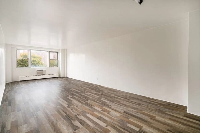 Building Photo - Nicely renovated one bedroom one bathroom