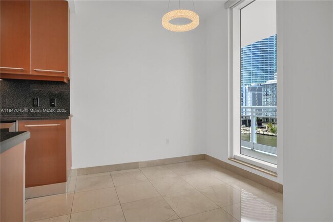 Building Photo - 901 Brickell Key Blvd