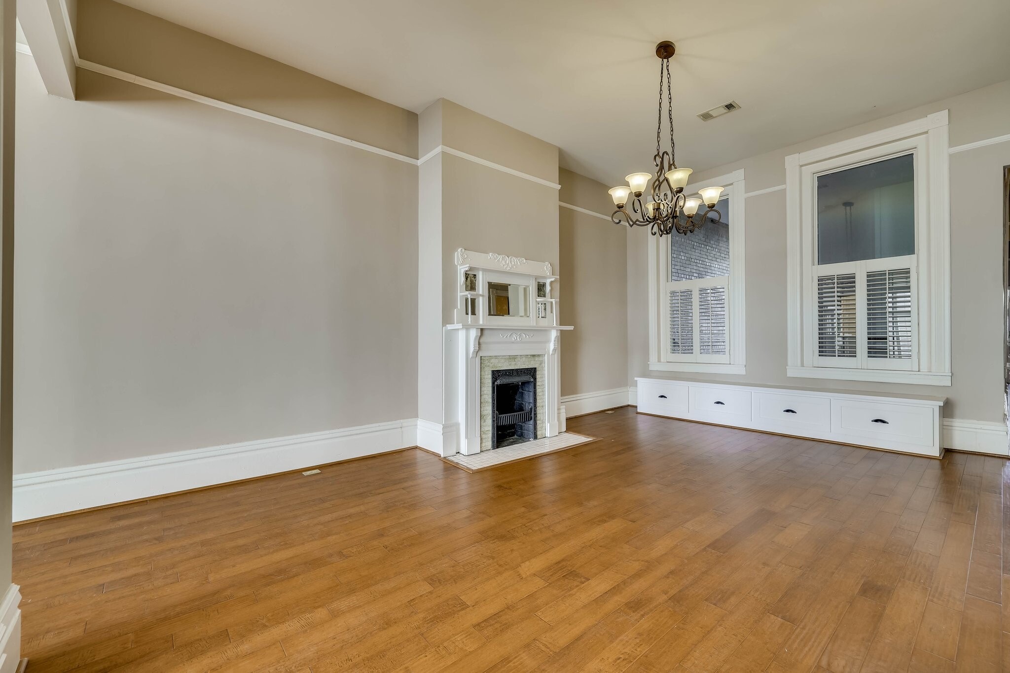 Building Photo - 929 Broad St