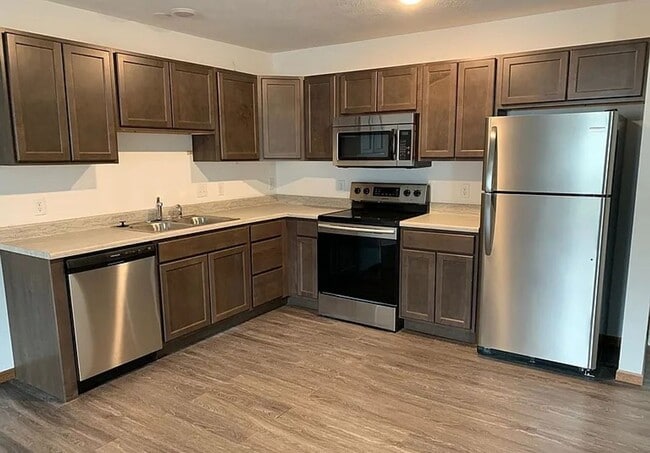 Building Photo - $500 off at Lipton Apartments – Your New H...