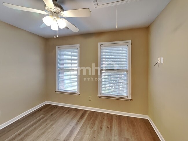 Building Photo - 4727 Cedar Wood Dr SW