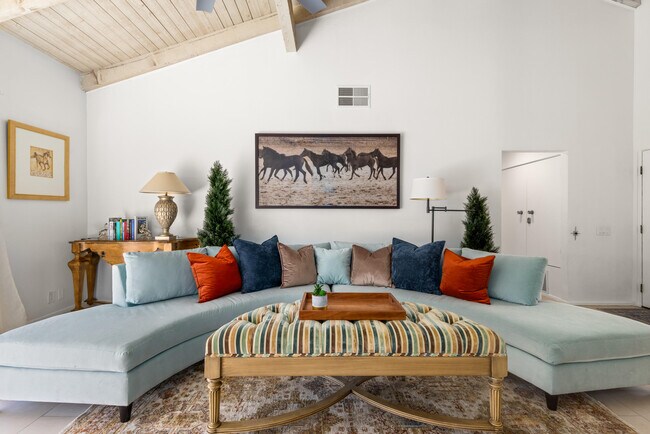 Building Photo - 46642 Arapahoe Cir