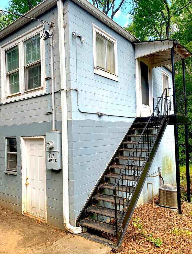 Building Photo - 117 Shadowmoor Dr