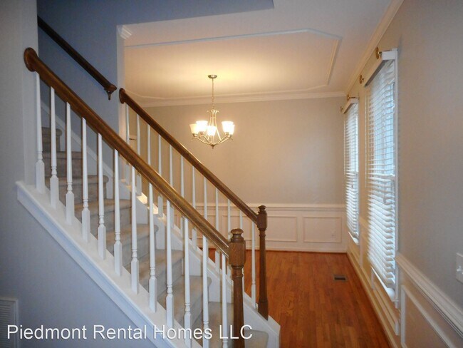 Building Photo - 3 br, 2.5 bath House - 5 Mainsail Ct.