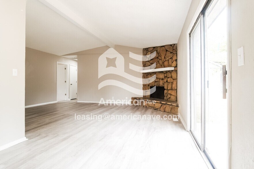 Building Photo - 2433 S 139th E Ave