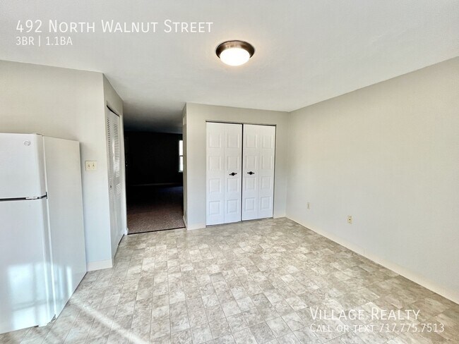 Building Photo - 492 N Walnut St