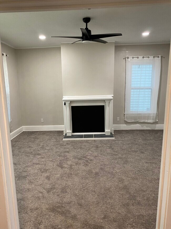 Building Photo - 1921 18th St