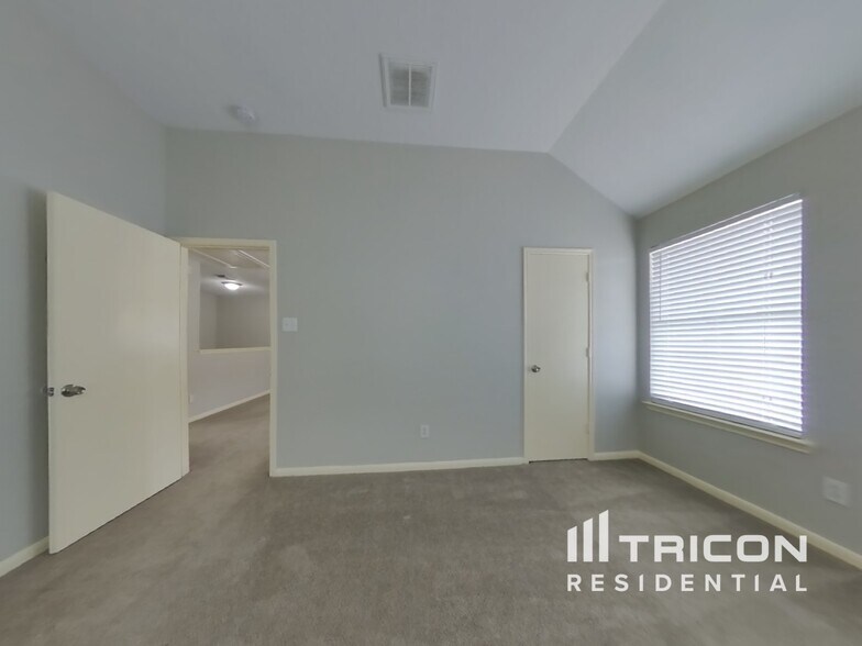 Building Photo - 6823 Highwind Bend Ln