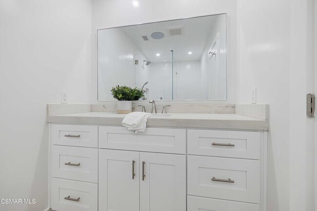 Building Photo - 5113 Whitecap St